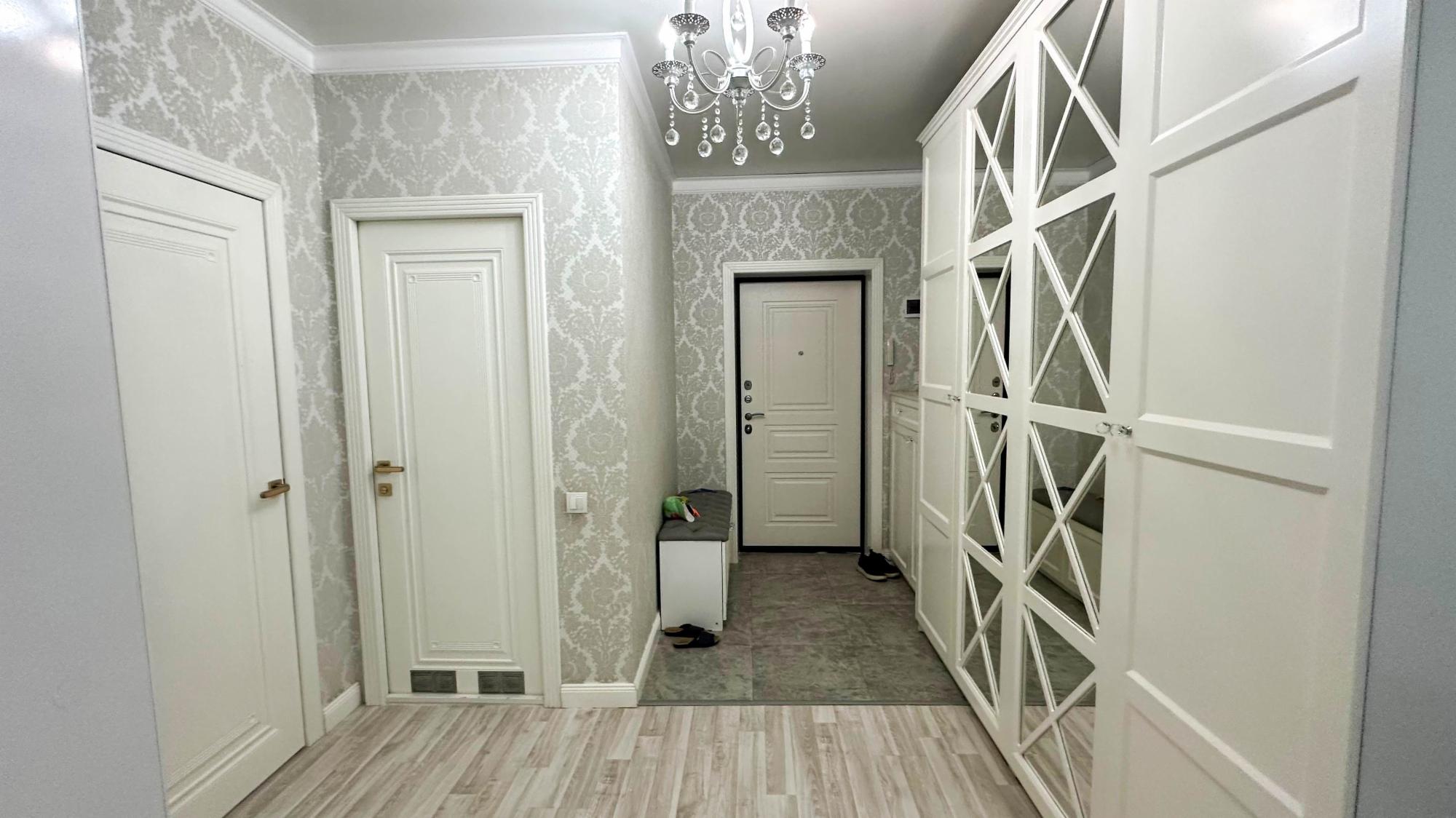 5-комнантная квартира, 141.5 м²,мкр Бирлик за 51 000 000