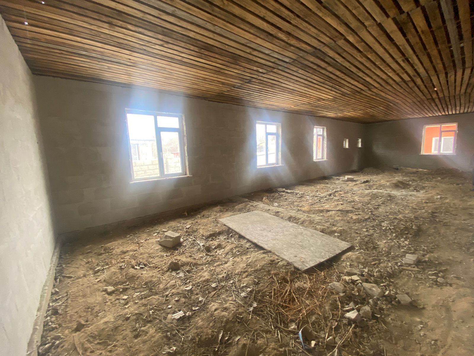 5-комнантный квартира, 306.0 м²,Абая за 30 000 000