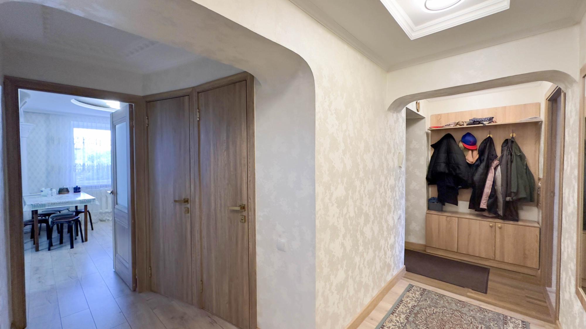 4-комнантная квартира, 80.0 м²,Толебаева за 22 000 000