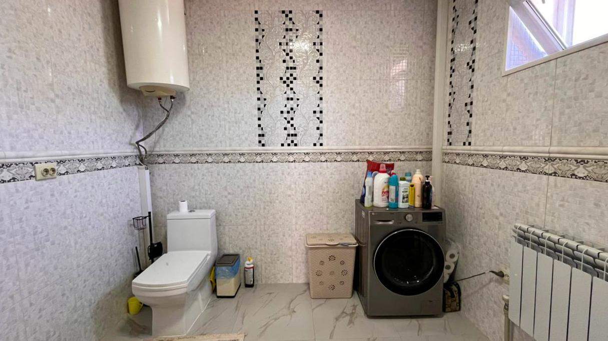 5-комнантный квартира, 185.0 м²,Кабанбай Батыра за 60 000 000