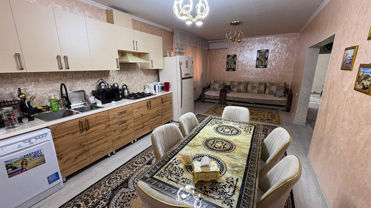 4-комнантный квартира, 160.0 м²,Ескельды Би за 60 000 000