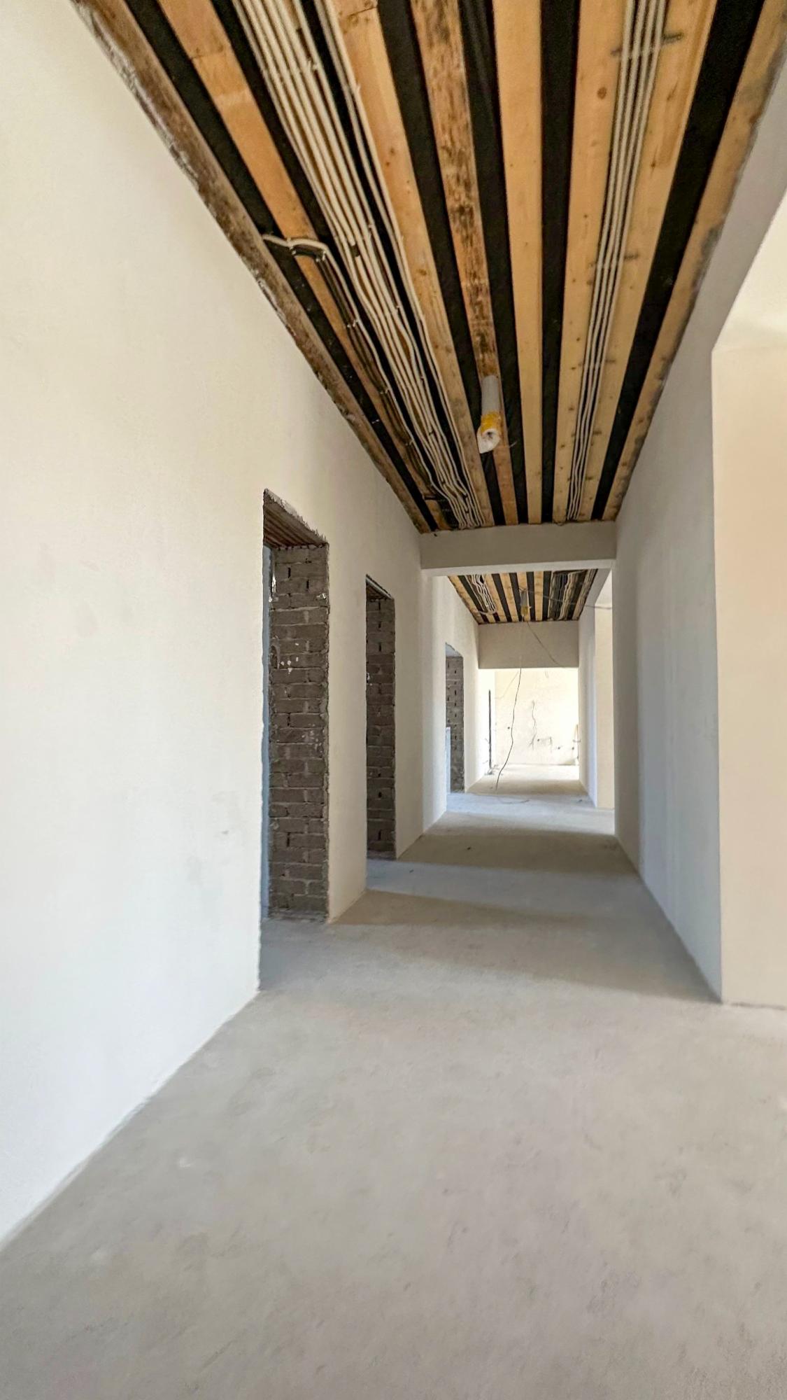 7-комнантный квартира, 372.0 м²,Абая за 95 000 000