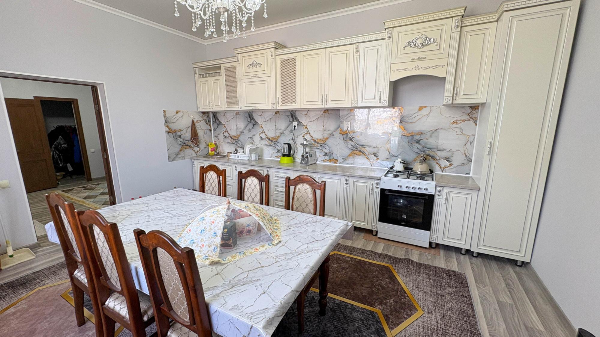 5-комнантный квартира, 247.8 м²,Жастар за 63 000 000