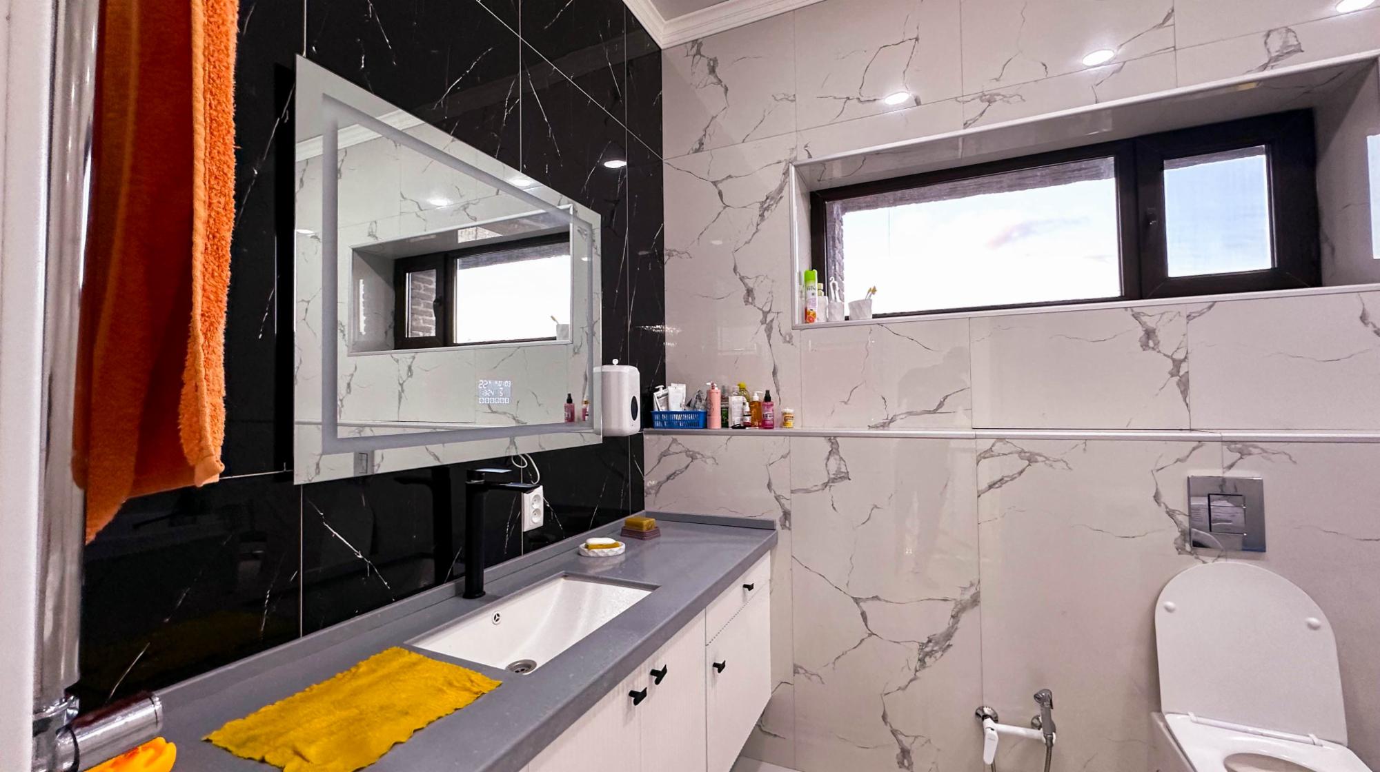 7-комнантный квартира, 323.0 м²,Избасарова за 100 000 000