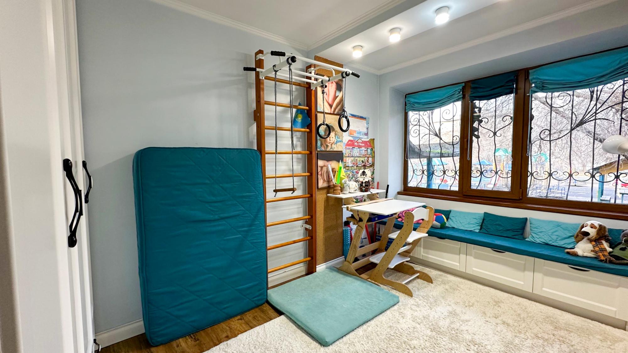 4-комнантная квартира, 94.0 м²,5 мкр за 36 500 000