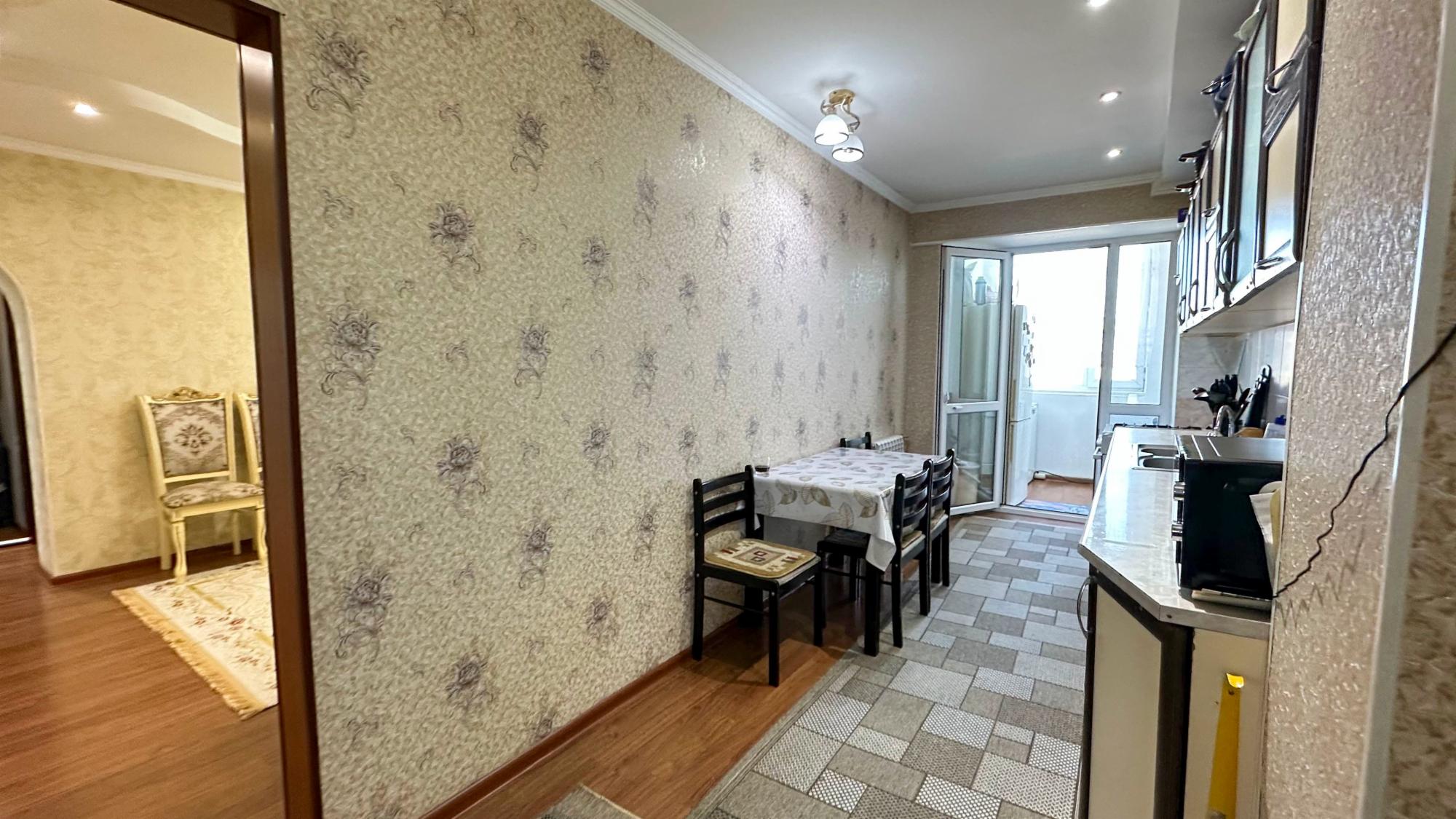 4-комнантная квартира, 78.0 м²,4 мкр за 30 000 000
