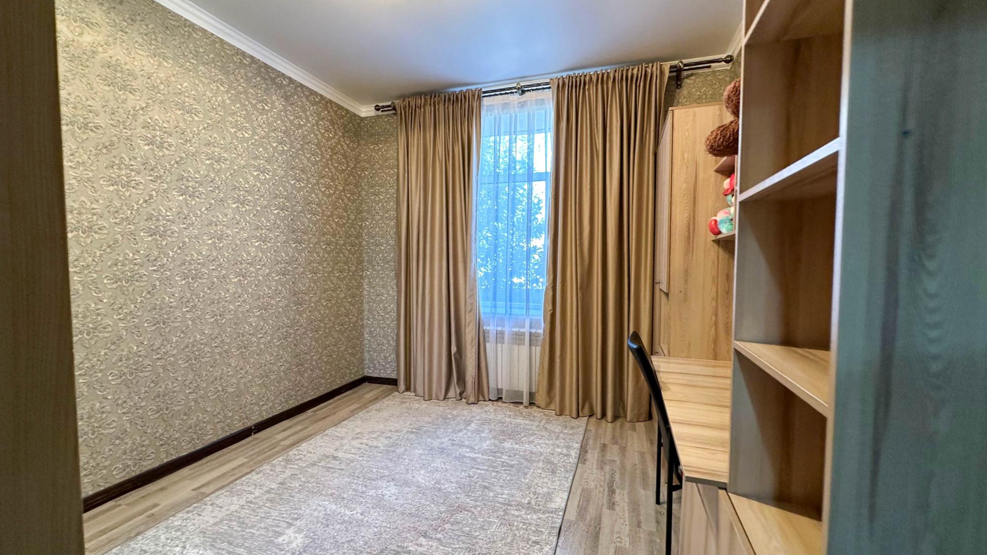 7-комнантный квартира, 232.0 м²,Алимжанова за 65 000 000