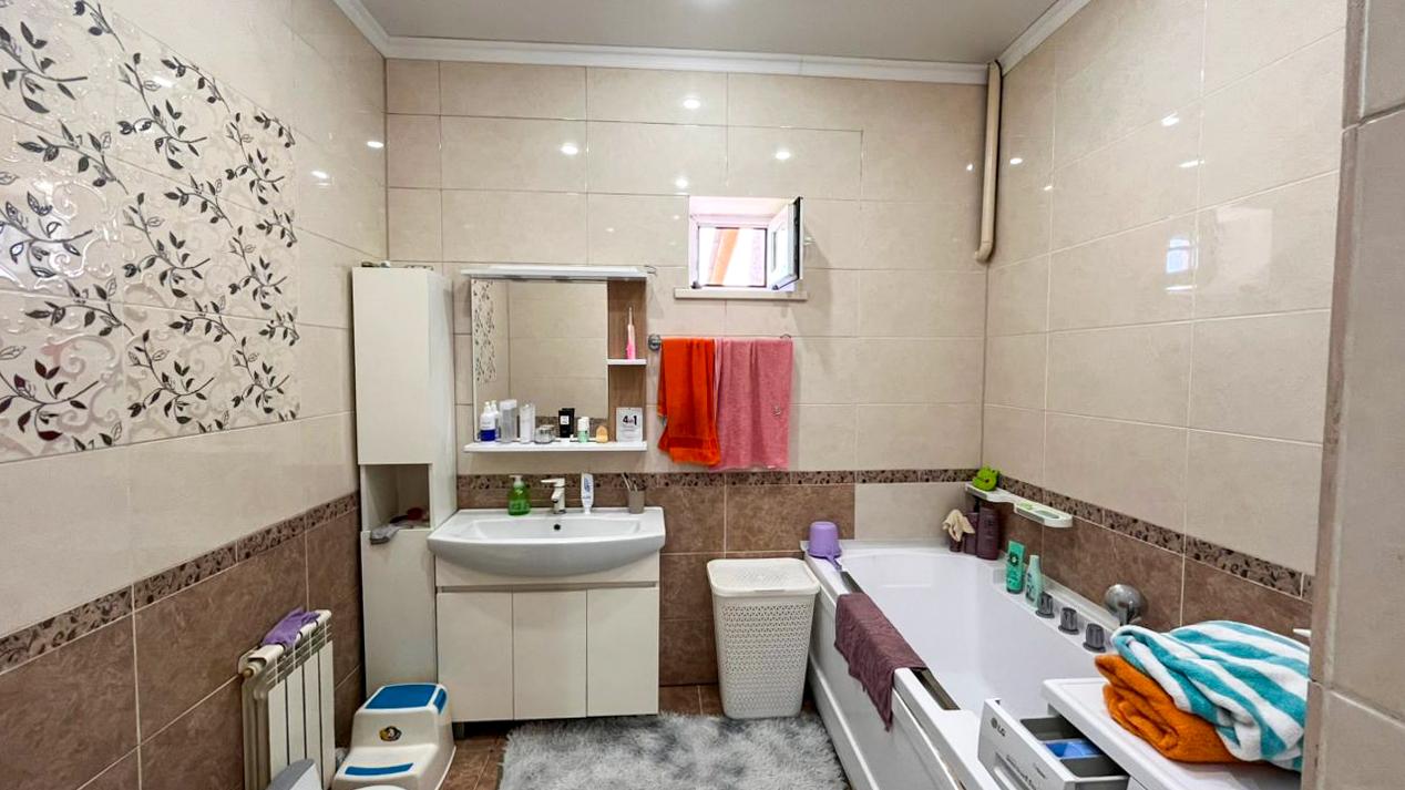 4-комнантный квартира, 120.0 м²,Парасат за 45 000 000