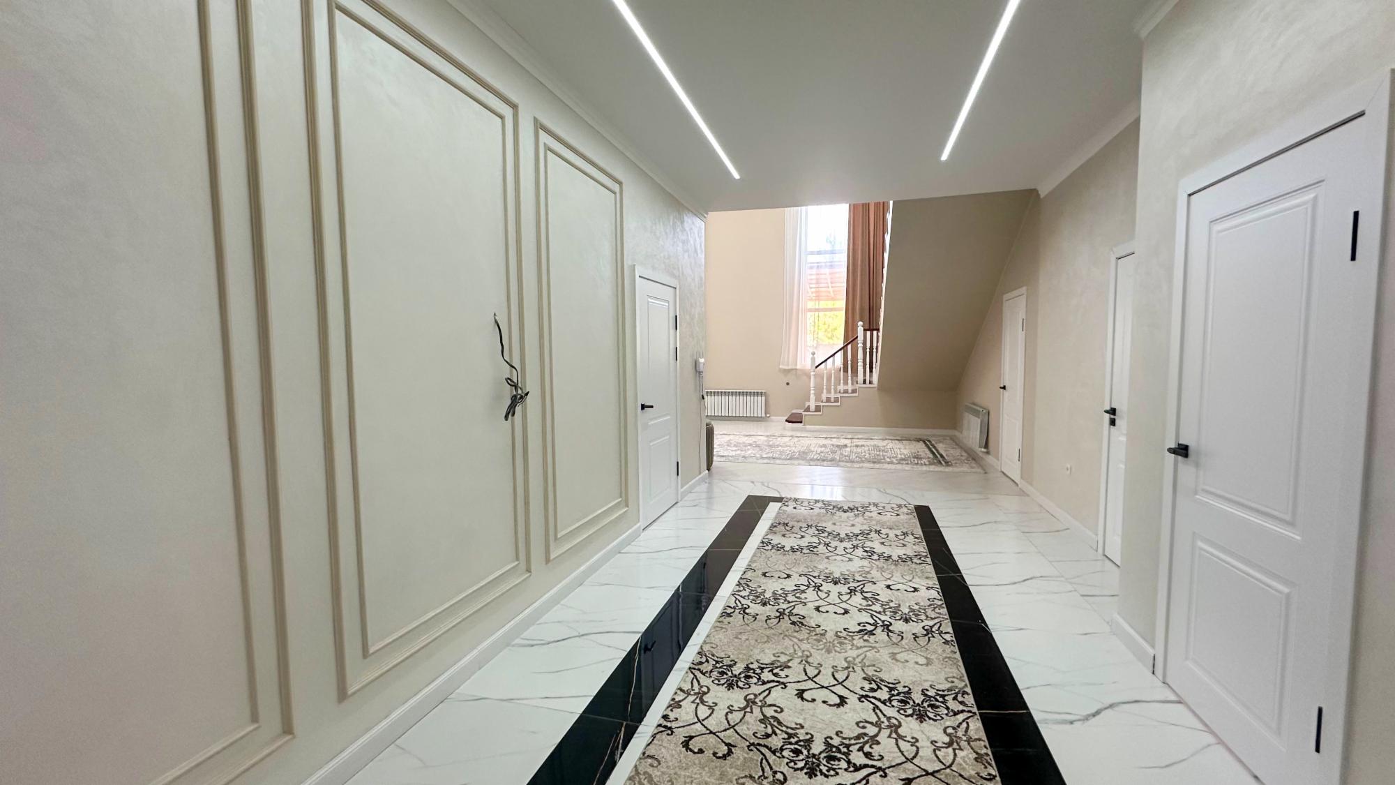 6-комнантный квартира, 280.0 м²,Аксуйская за 101 000 000