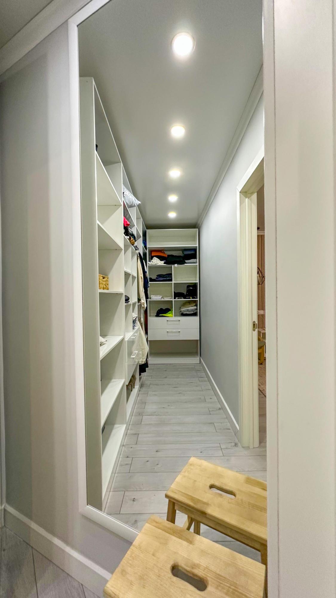 5-комнантный квартира, 238.0 м²,Калиева за 79 000 000