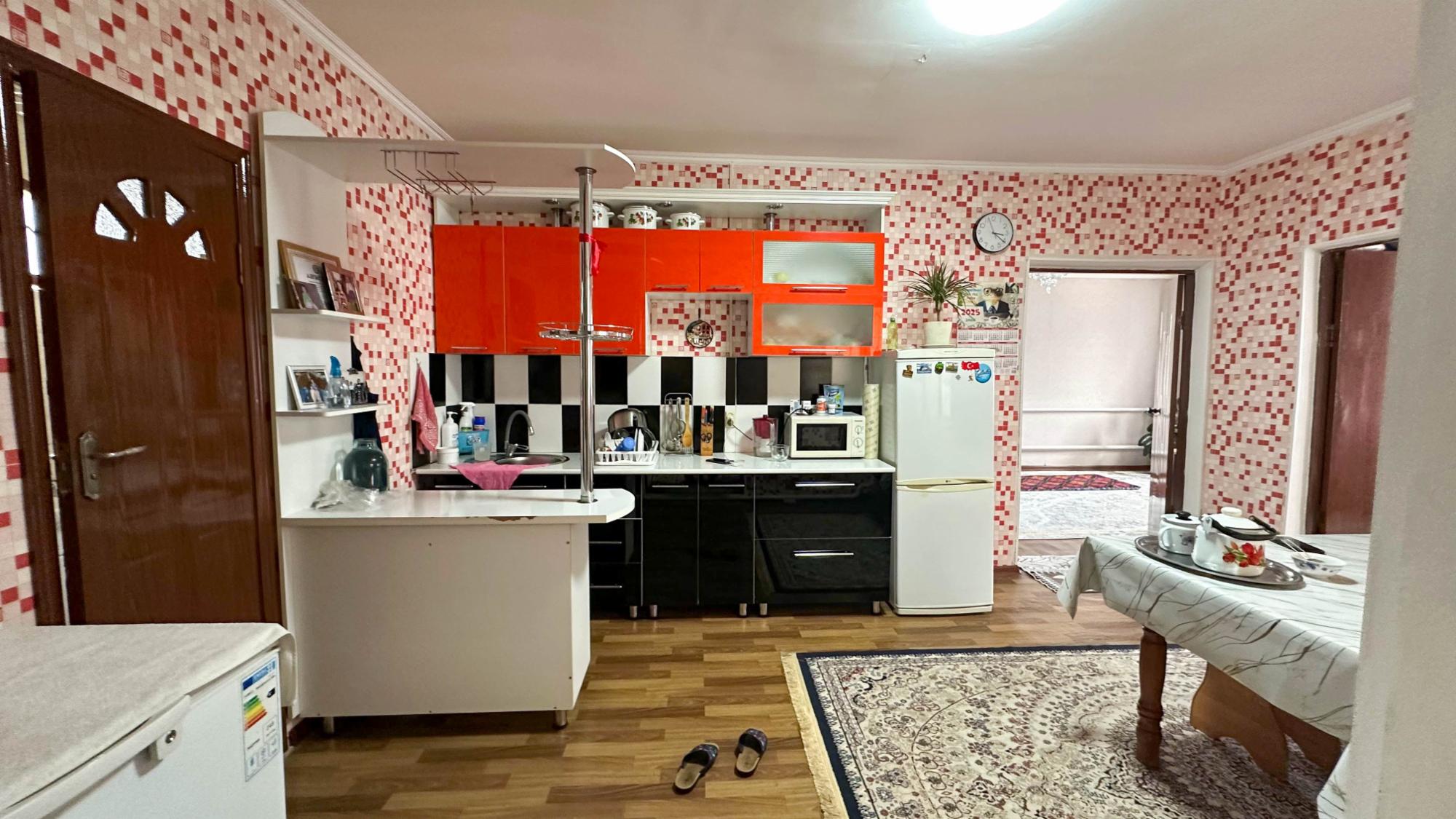 4-комнантный квартира, 71.0 м²,Бугор за 21 000 000