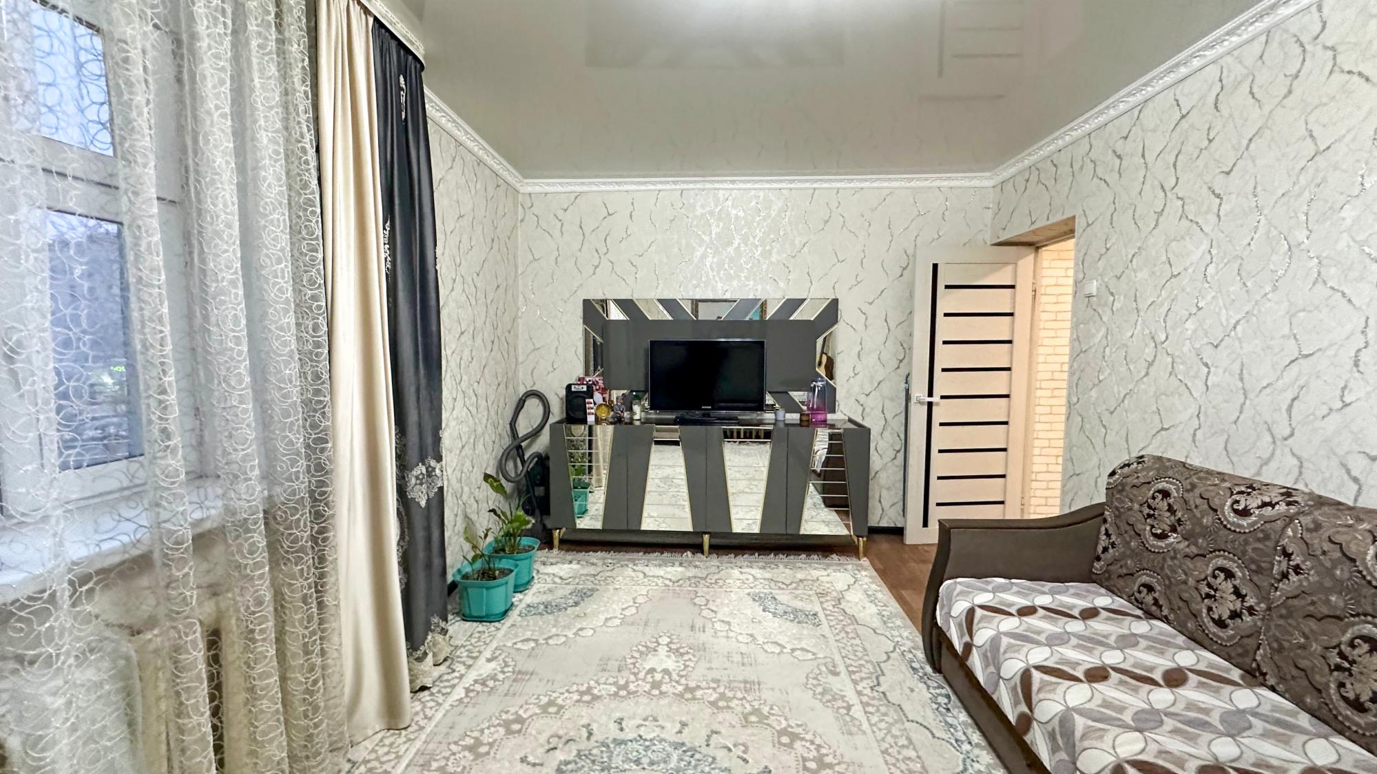 4-комнантная квартира, 91.0 м²,4 мкр за 32 300 000