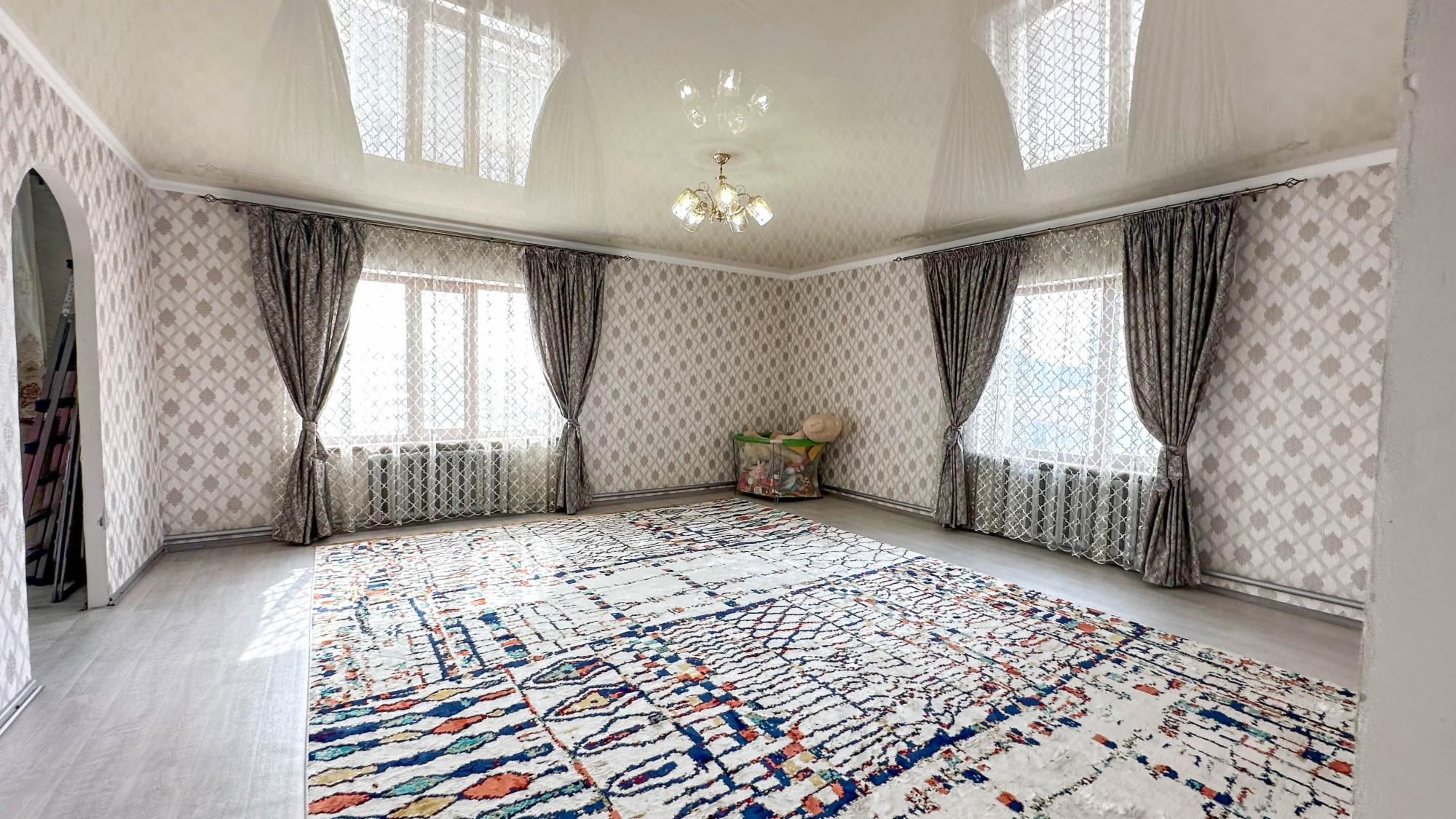 9-комнантный квартира, 300.0 м²,Алмалыбак за 87 000 000