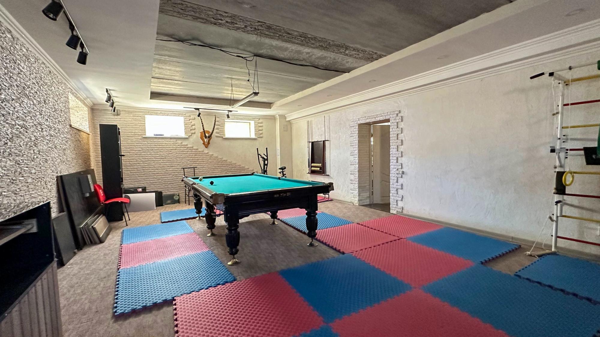 8-комнантный квартира, 300.0 м²,Каратальская за 110 000 000