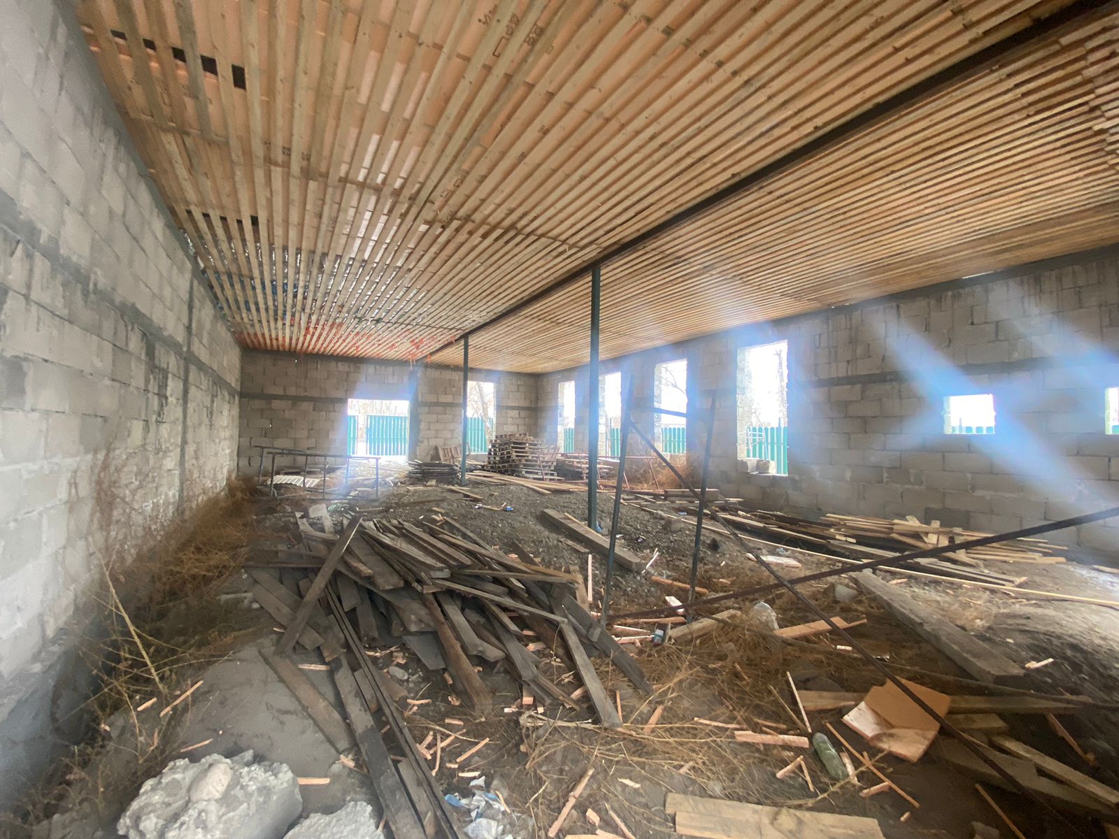 5-комнантный квартира, 306.0 м²,Абая за 30 000 000