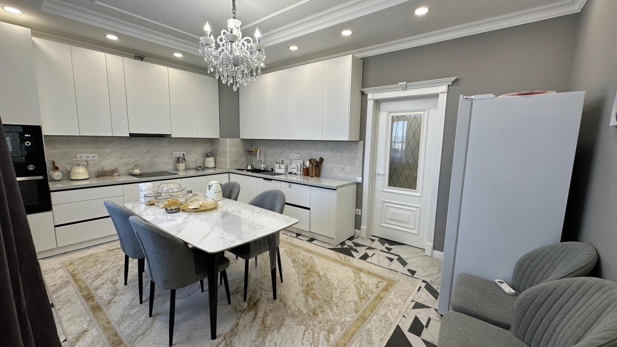 3-комнантная квартира, 150.0 м²,Гарышкер за 87 000 000