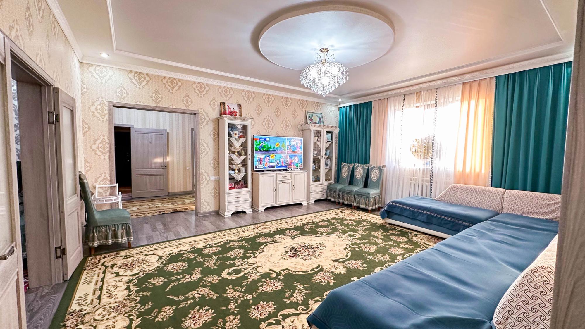 5-комнантный квартира, 196.0 м²,Жылысай за 60 000 000