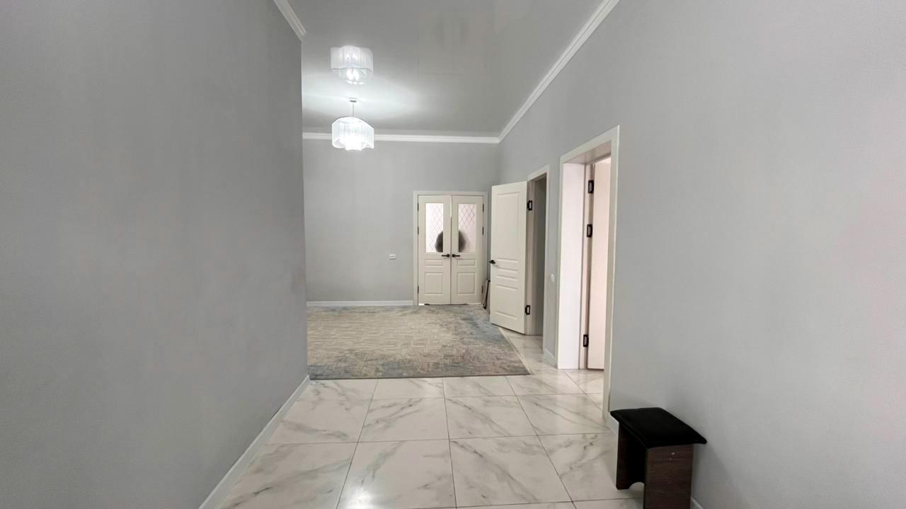 5-комнантный квартира, 174.0 м²,Кожамиярова за 45 000 000