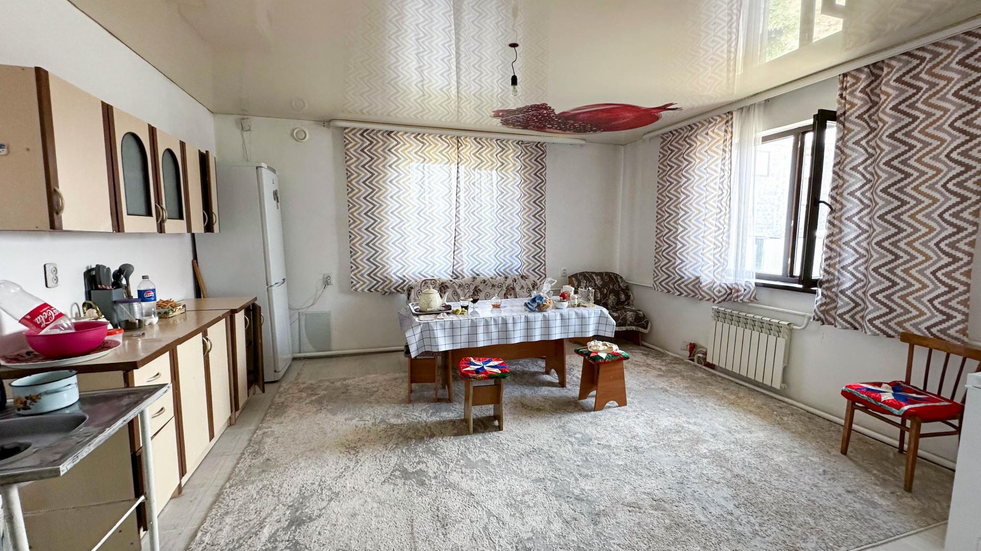 5-комнантный квартира, 165.0 м²,Жексыгельдинова за 35 000 000