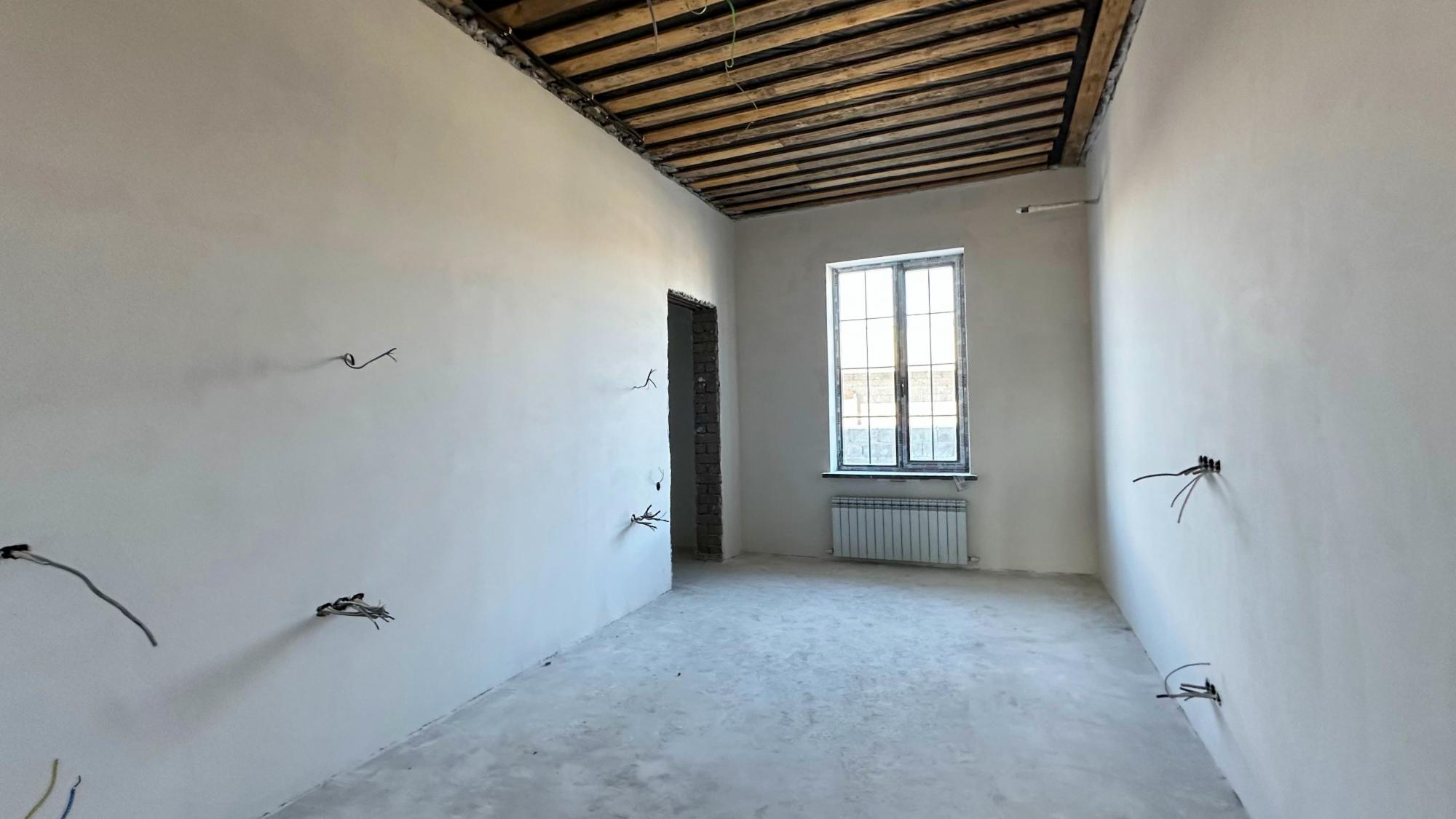 7-комнантный квартира, 372.0 м²,Абая за 95 000 000