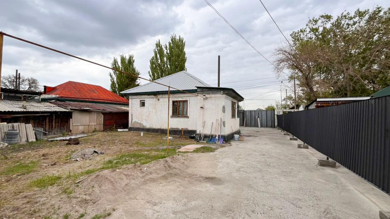 10-комнантный квартира, 550.0 м²,Желтоксан за 90 000 000