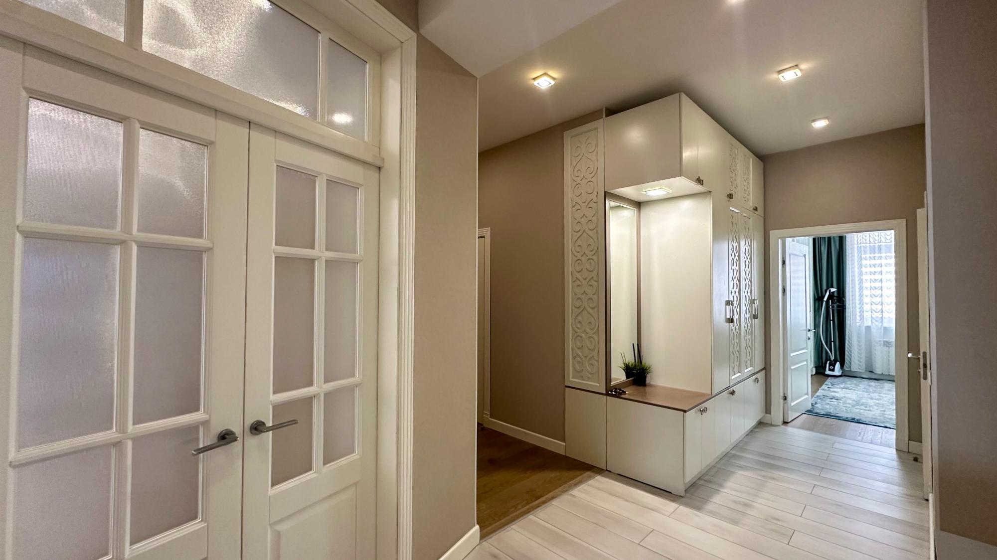 4-комнантная квартира, 164.0 м²,Жана Гарышкер за 95 000 000