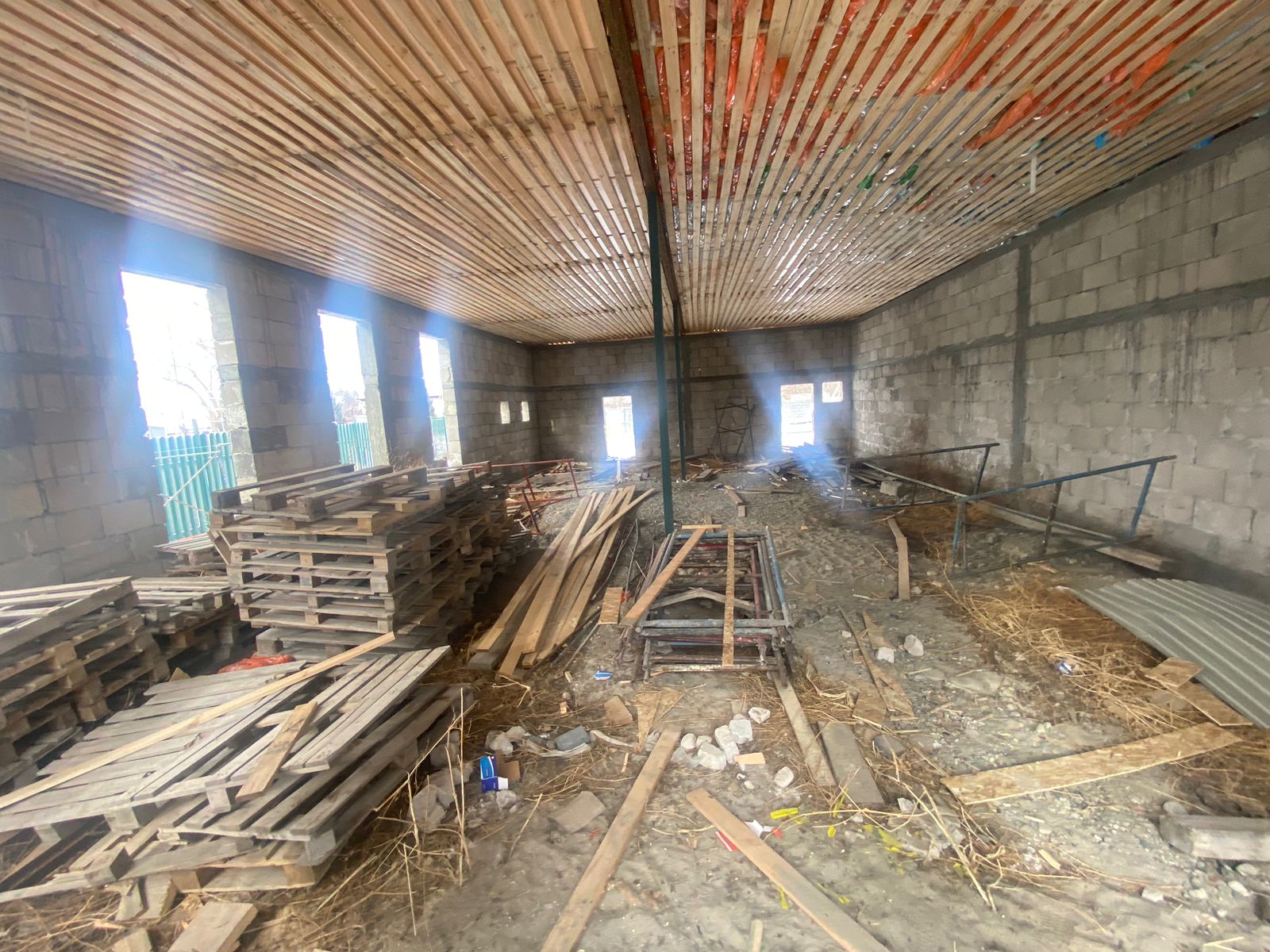 5-комнантный квартира, 306.0 м²,Абая за 30 000 000