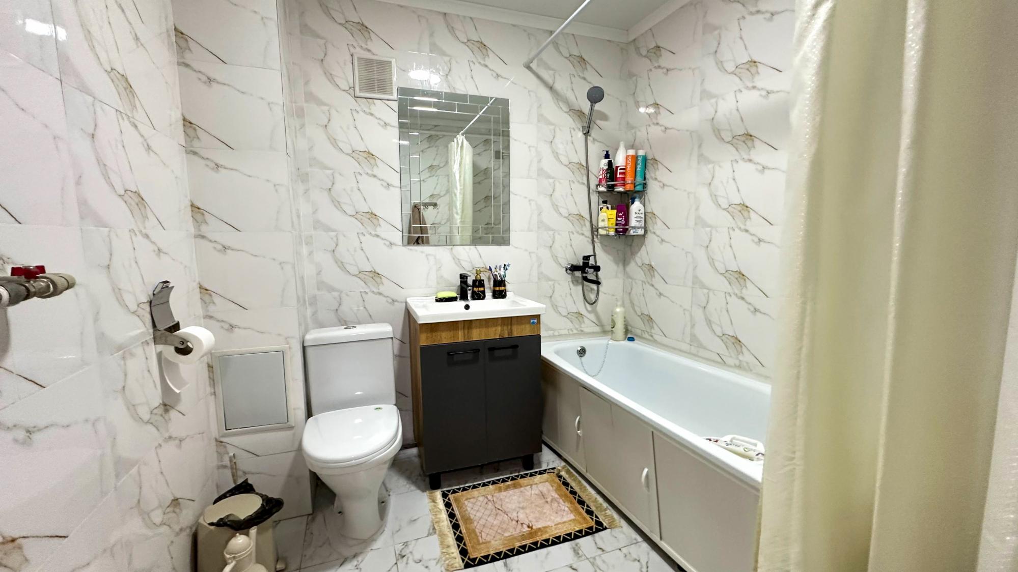 4-комнантная квартира, 70.0 м²,Жансугурова за 24 000 000