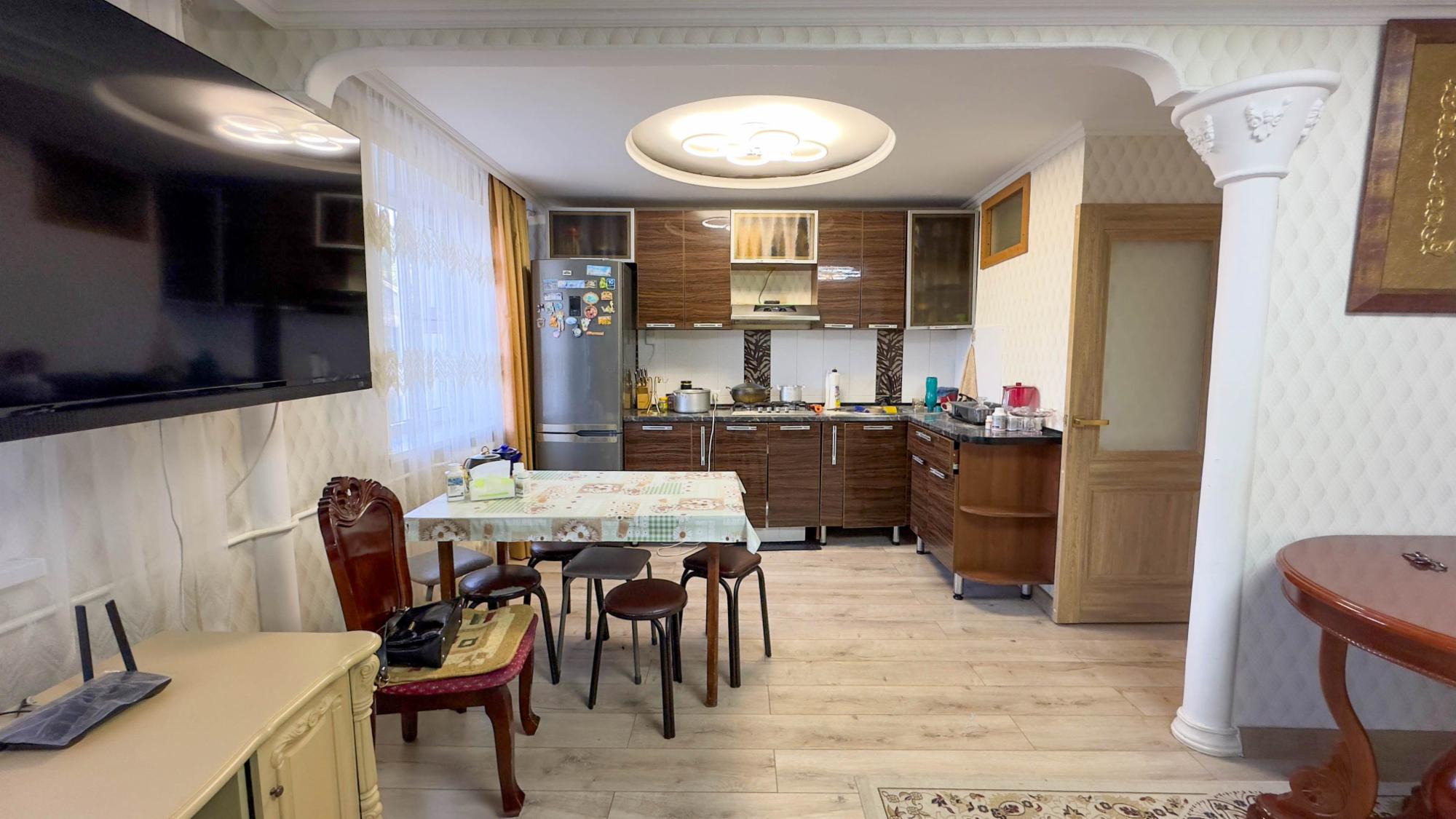 4-комнантная квартира, 80.0 м²,Толебаева за 22 000 000