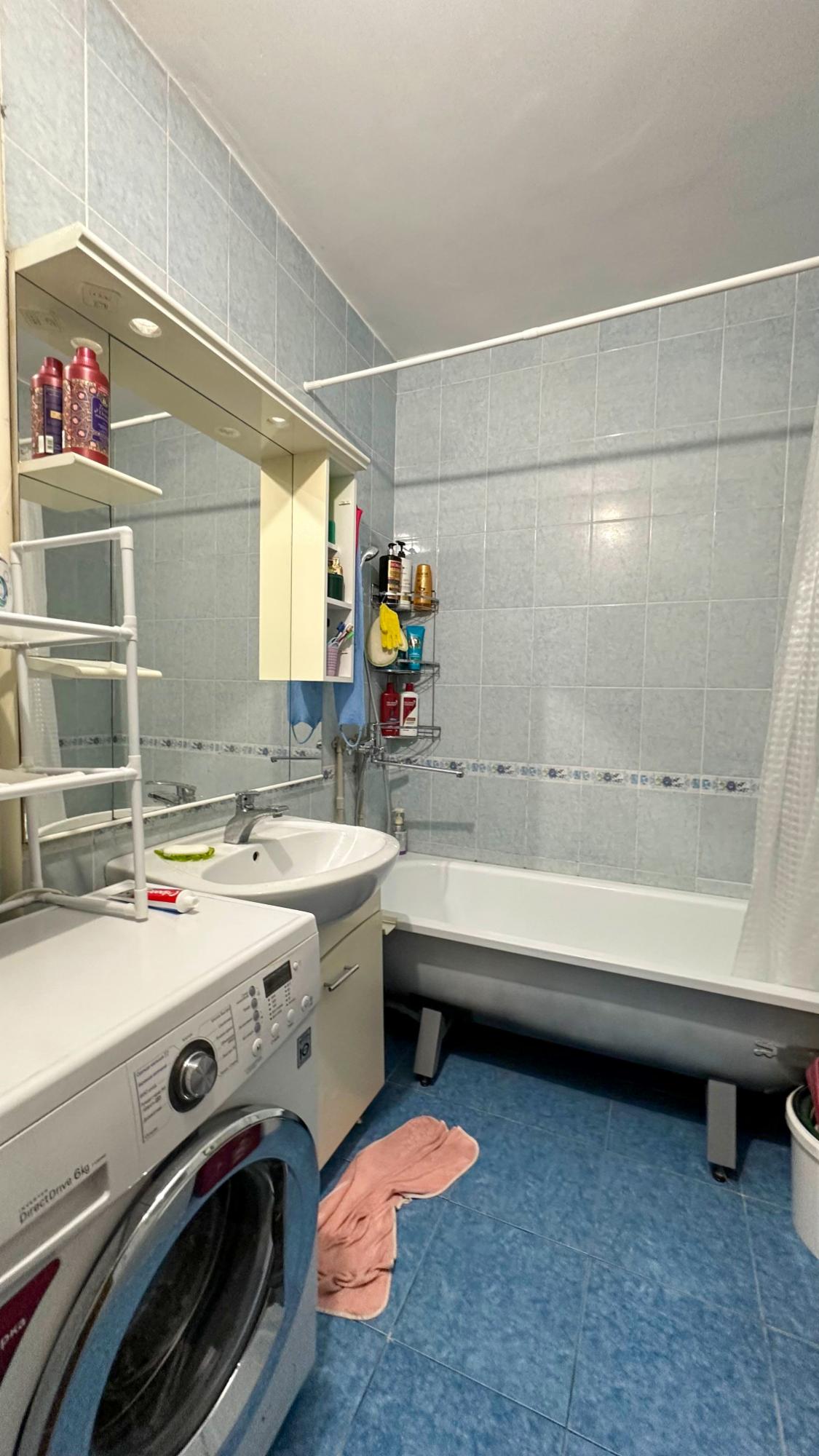 4-комнантная квартира, 90.0 м²,мкр Мушелтой за 29 000 000