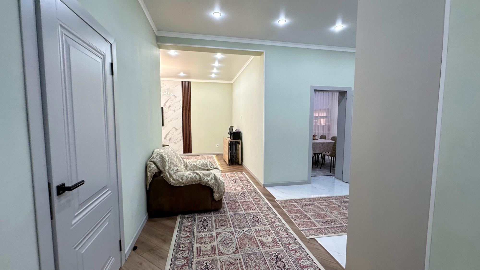 4-комнантный квартира, 140.0 м²,Калиева за 67 000 000