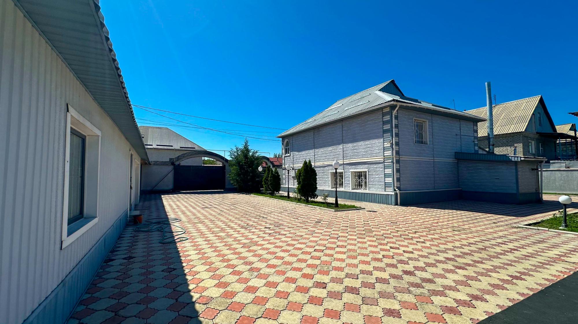 6-комнантная квартира, 194.0 м²,Милованова за 110 000 000