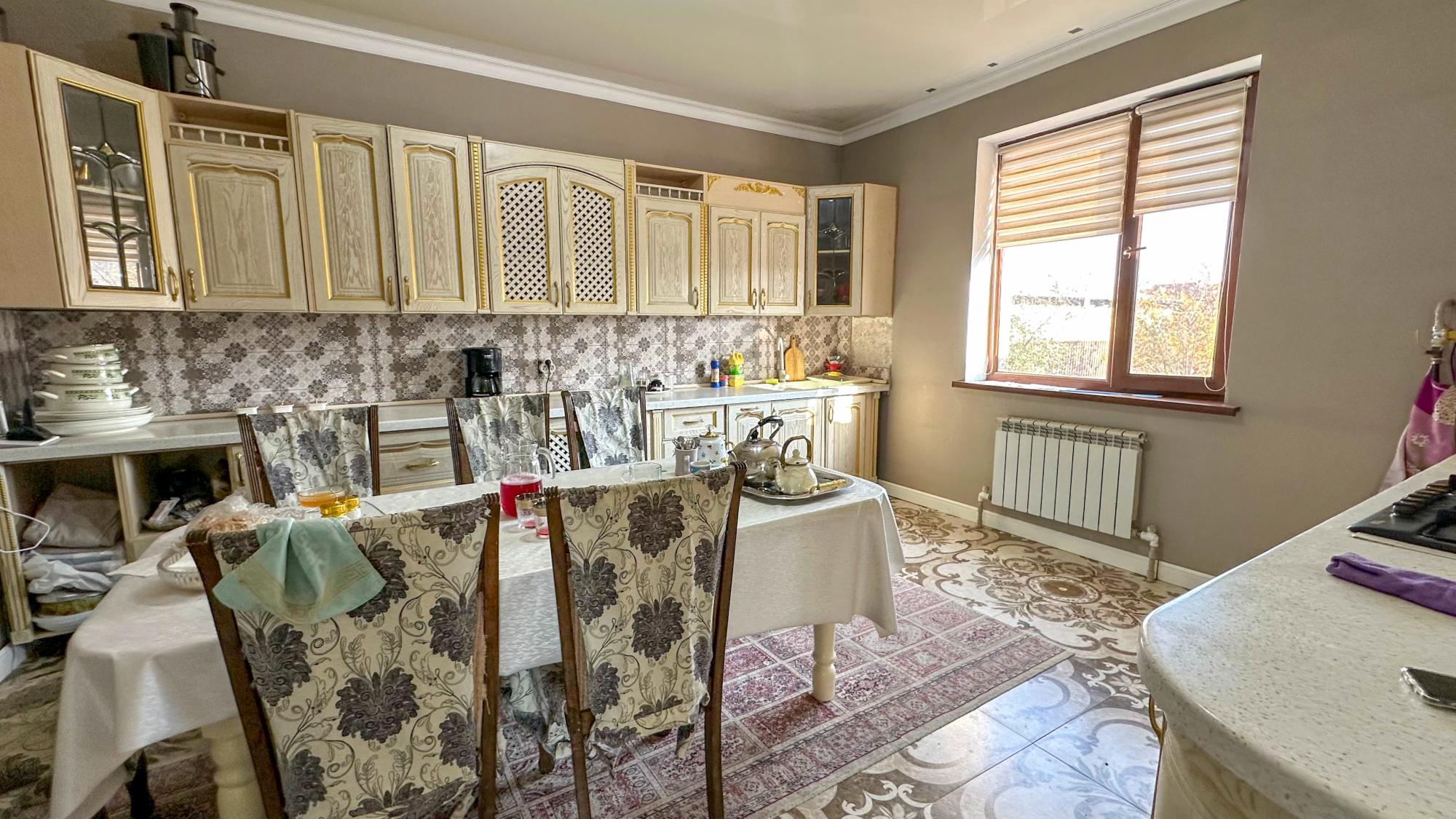 6-комнантный квартира, 273.0 м²,Жылысай за 63 000 000