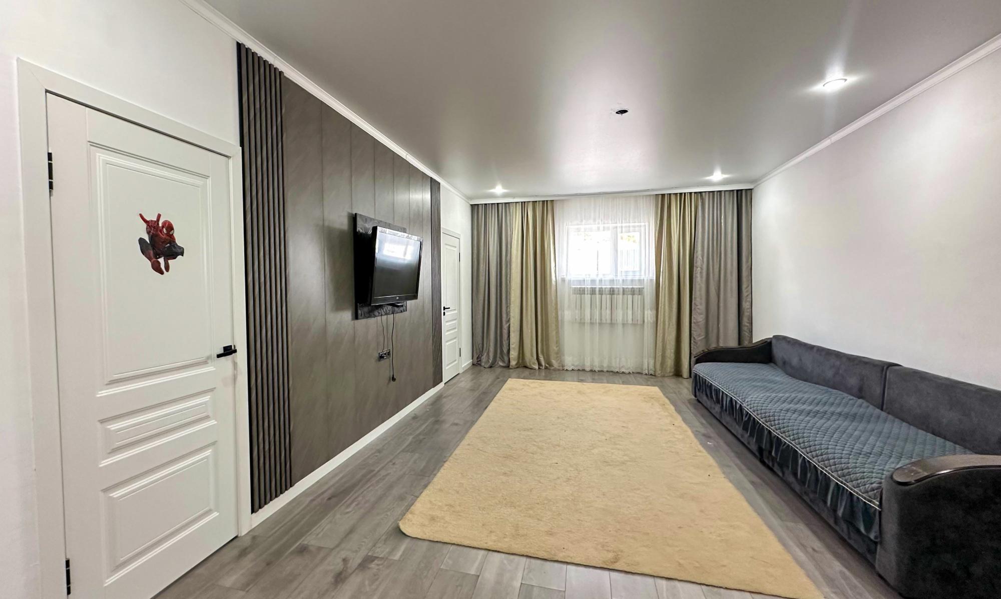 8-комнантный квартира, 220.0 м²,Нурлы Бастау за 42 000 000