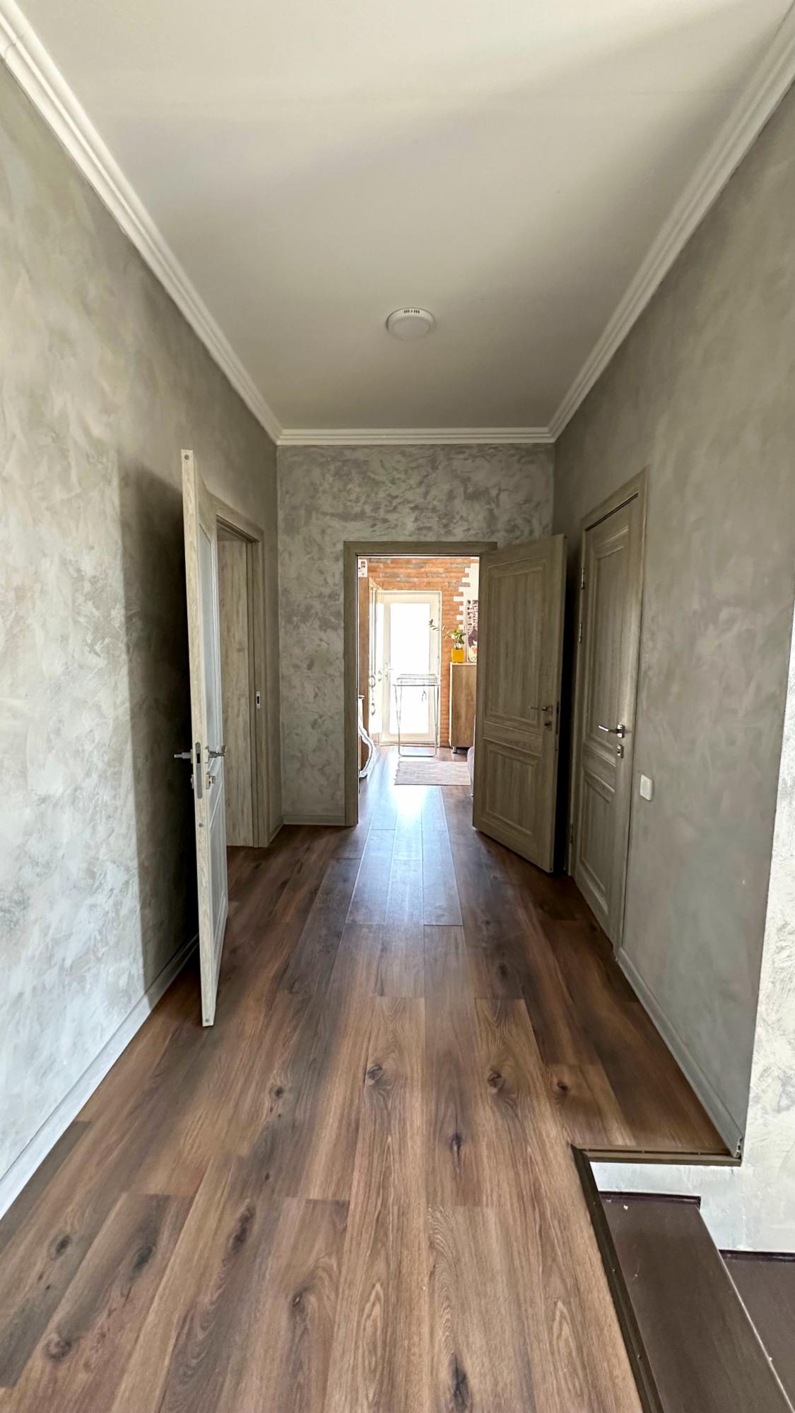 8-комнантный квартира, 300.0 м²,Каратальская за 110 000 000