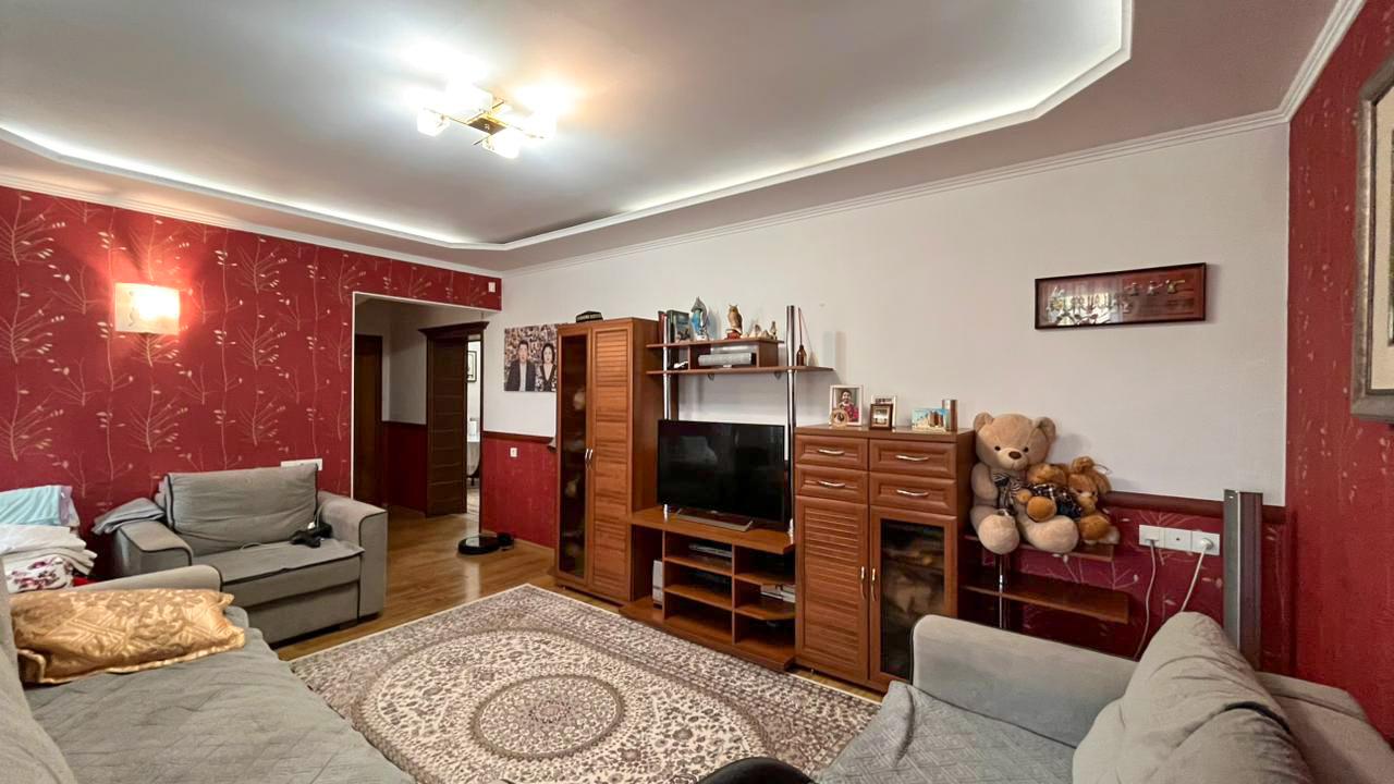 6-комнантный квартира, 198.0 м²,Центр за 65 000 000