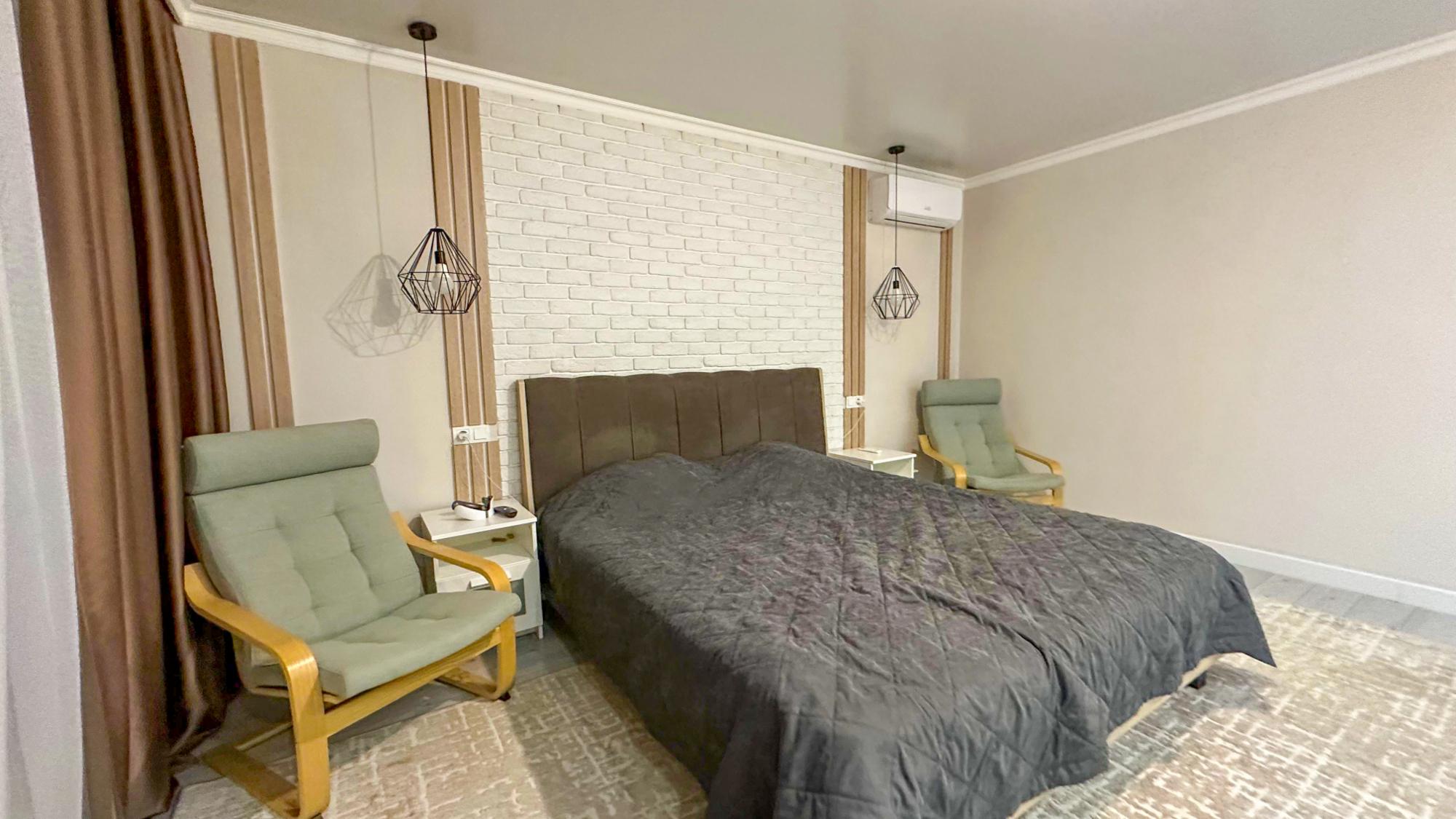 5-комнантный квартира, 238.0 м²,Калиева за 79 000 000