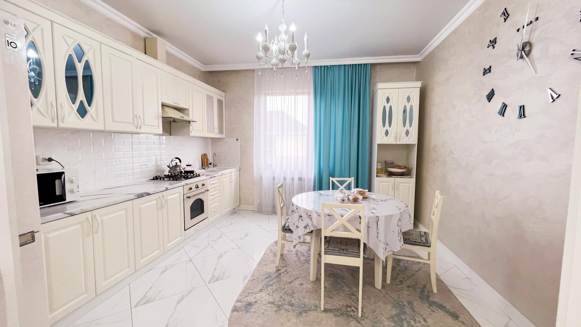 3-комнантный квартира, 125.0 м²,Шанышева за 38 000 000