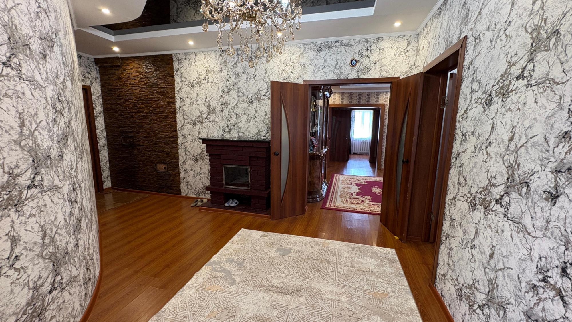 5-комнантный квартира, 139.5 м²,Жабаева за 52 000 000