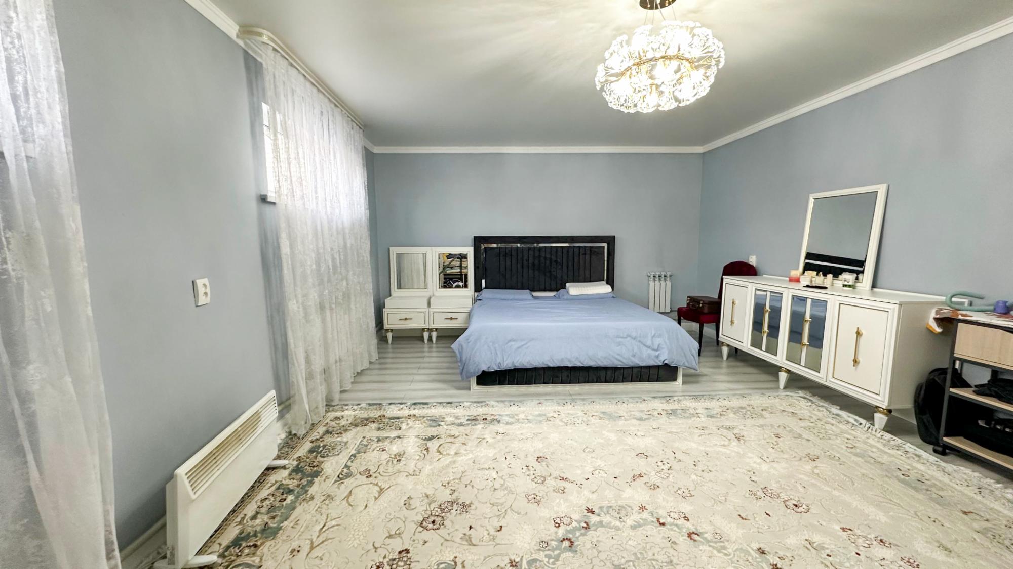 11-комнантный квартира, 620.0 м²,мкр Жастар за 180 000 000