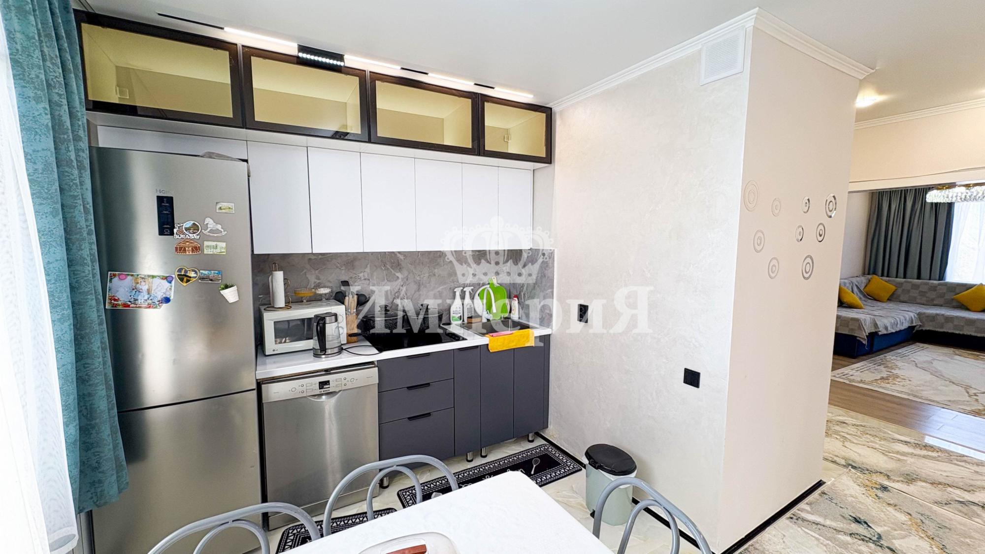 4-комнантная квартира, 92.0 м²,3 мкр за 32 000 000