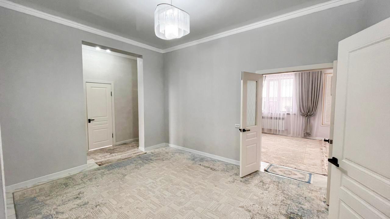 5-комнантный квартира, 174.0 м²,Кожамиярова за 45 000 000