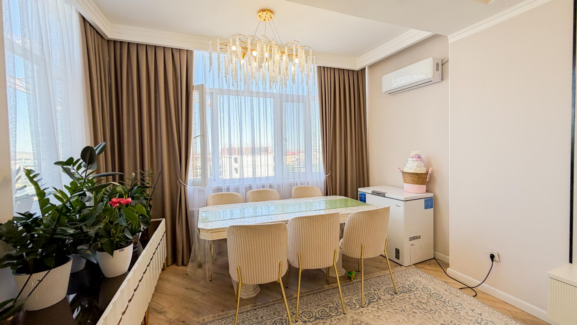 4-комнантная квартира, 120.0 м²,Алдабергенова за 65 000 000