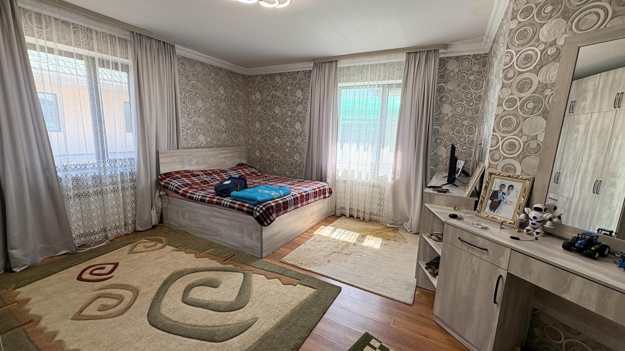 6-комнантный квартира, 300.0 м²,Талдыкорганская за 115 000 000