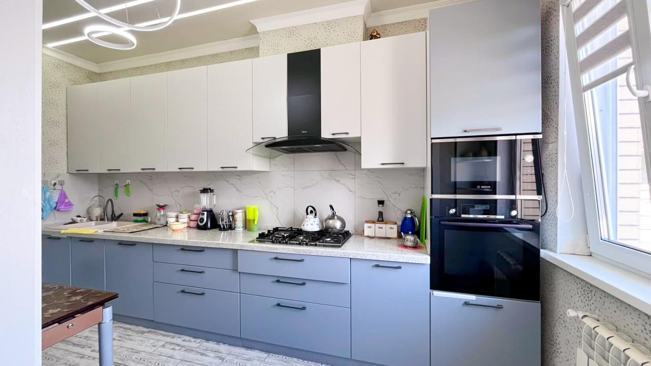 9-комнантный квартира, 215.0 м²,Коктем за 100 000 000