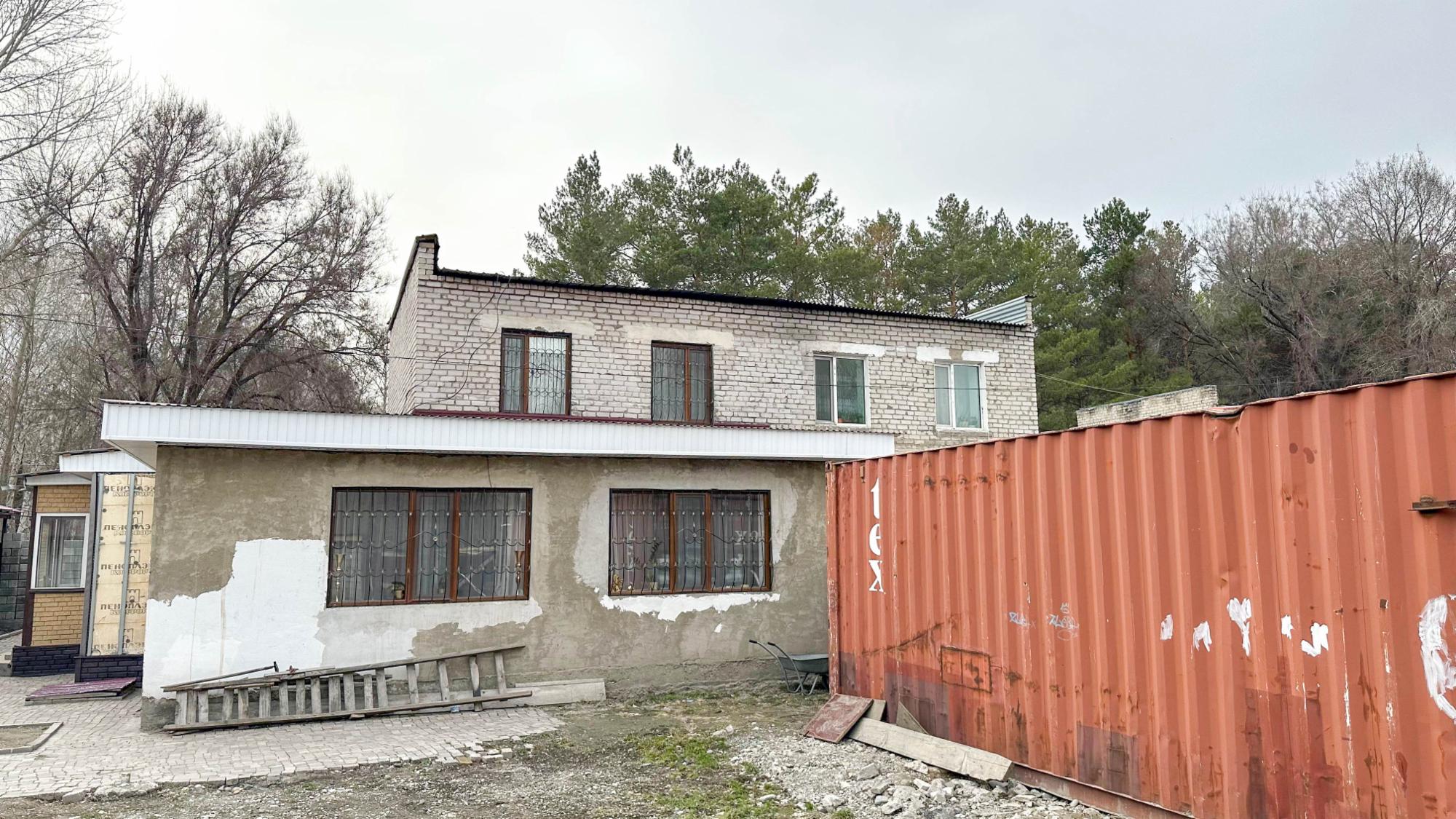 5-комнантный квартира, 176.0 м²,Абылай Хана за 42 000 000