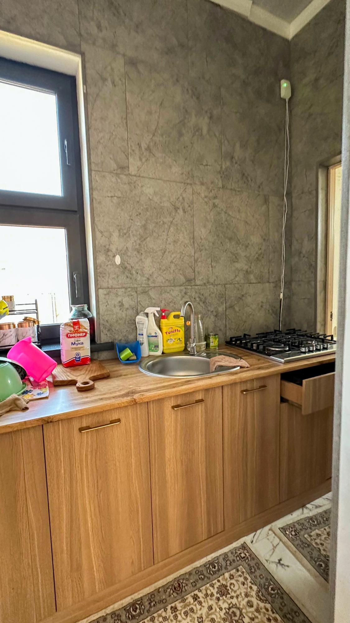 6-комнантный квартира, 200.0 м²,Байтурсынова за 57 000 000