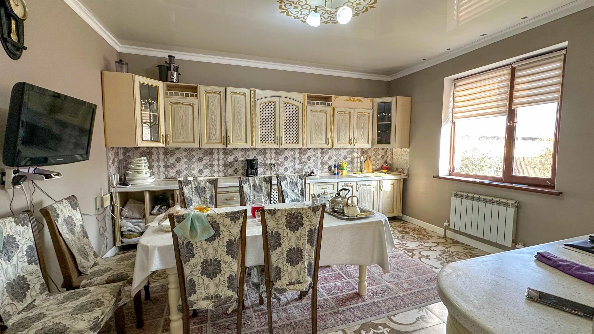 6-комнантный квартира, 273.0 м²,Жылысай за 63 000 000