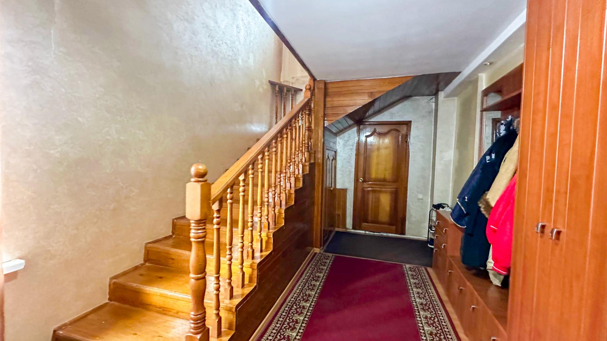 5-комнантный квартира, 215.0 м²,Брусиловского за 33 000 000