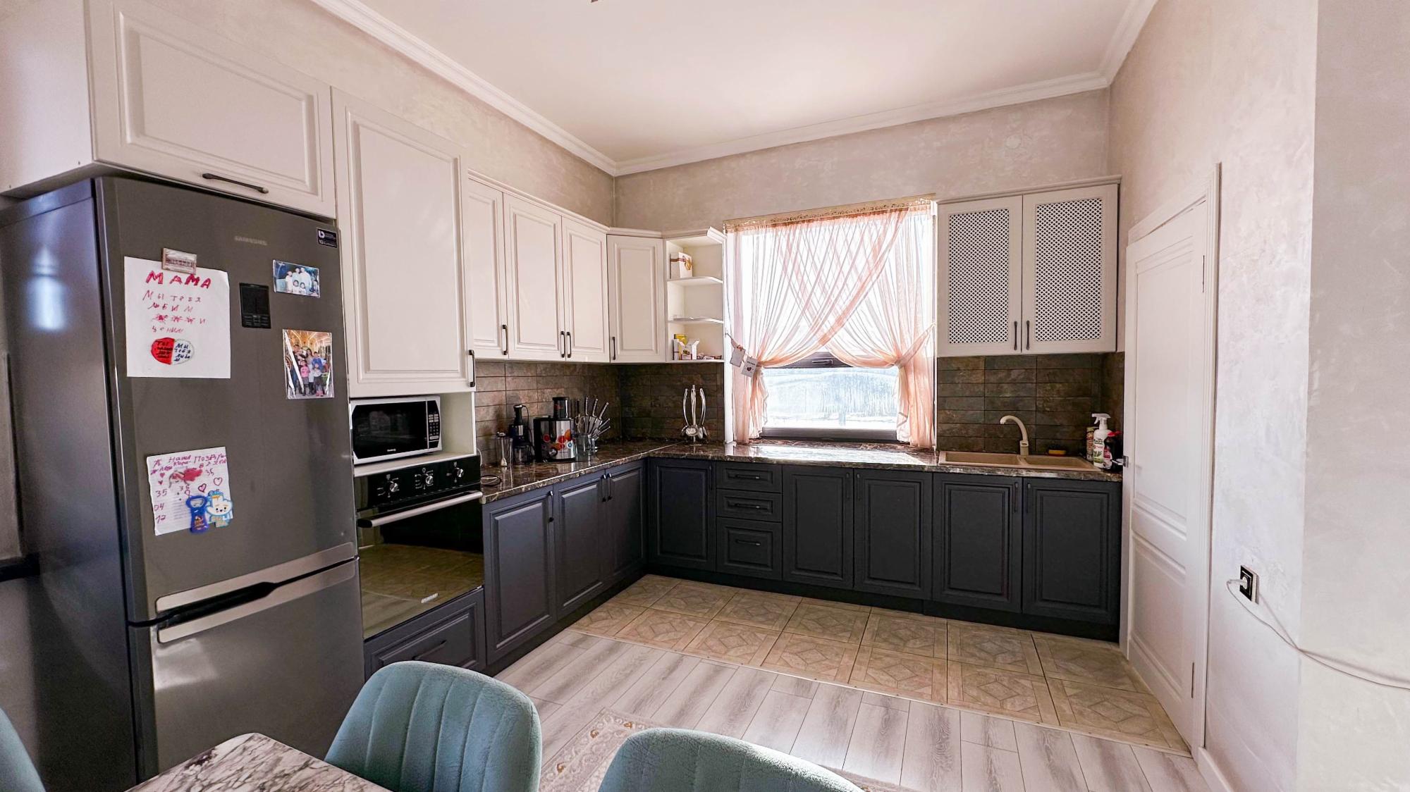 1-комнантный квартира, 210.0 м²,Алтынемель за 44 000 000